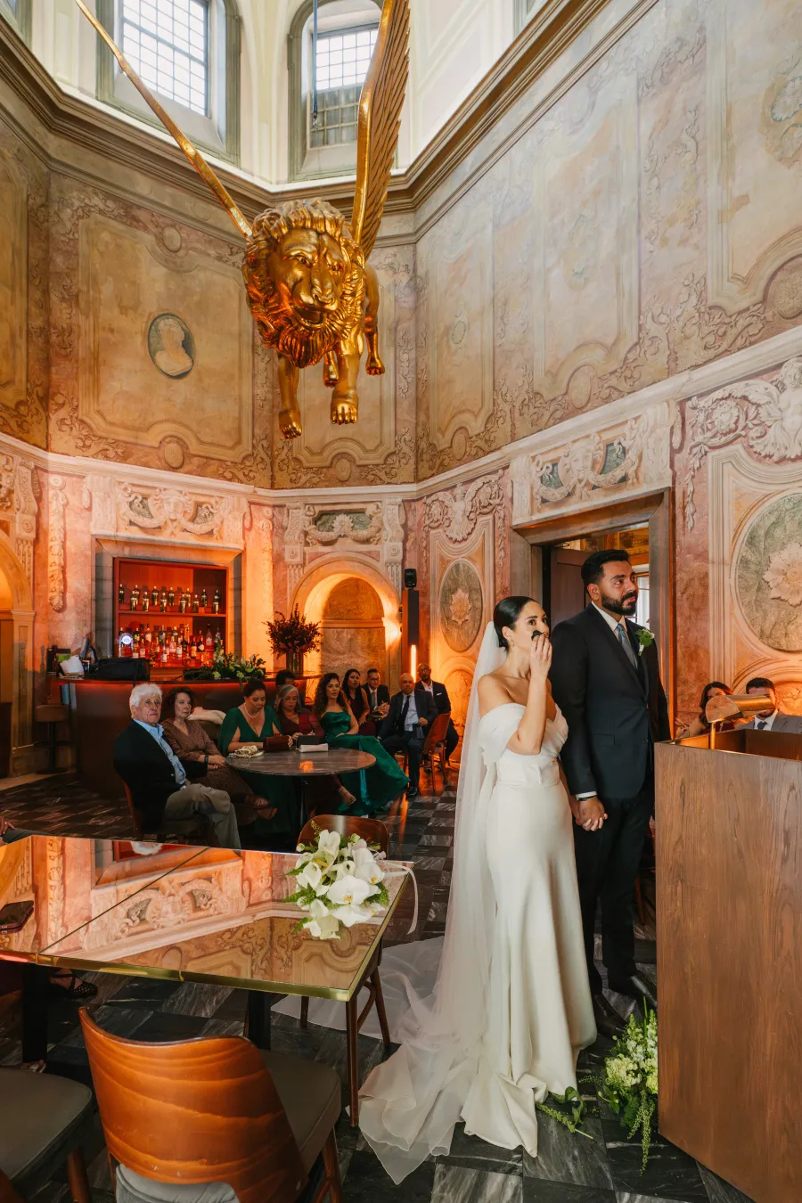 Casal de noivos em palácio em Lisboa, maquilhagem por Aline Alves