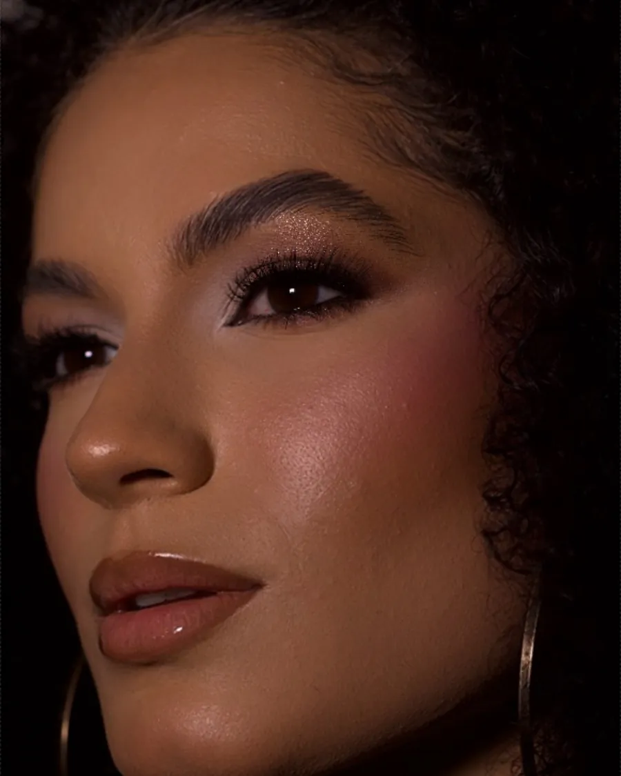 Pormenor dos olhos, maquilhagem sem filtro por Aline Alves