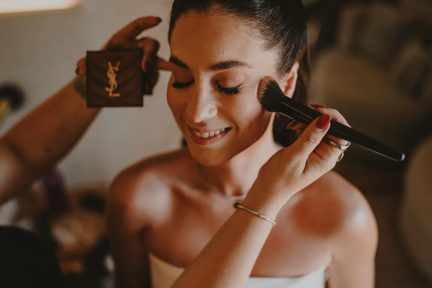Maquilhagem de noiva com produtos premium
